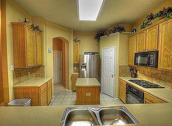 4th image of 5813 Vineyard Ln