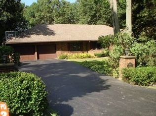 1000 Oak Spring Ln, Libertyville, IL 60048