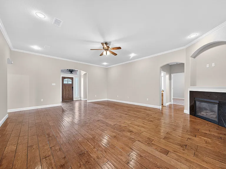 5600 Los Patios Dr — Photo 4