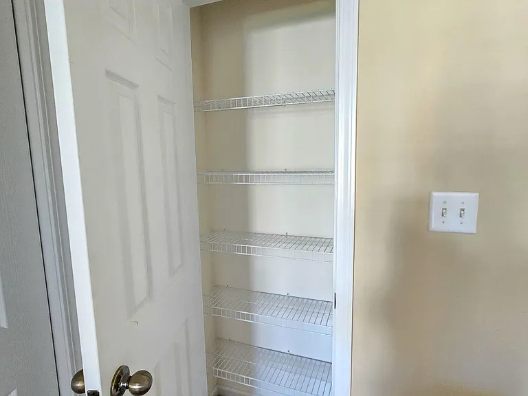 9819 Layla Ave — Photo 32