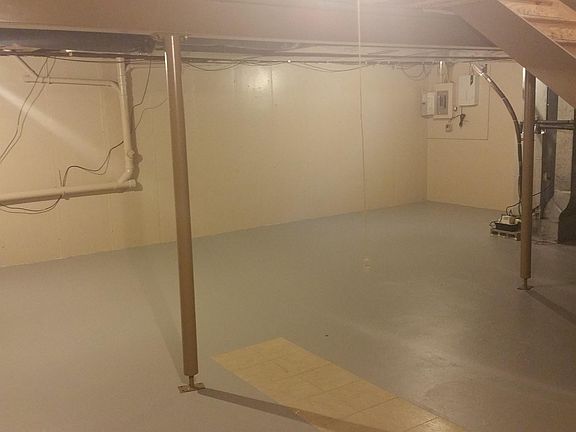 4th image of 1323 W Tremont St #11103031