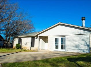 6625 McCoy Ct, Watauga, TX 76148