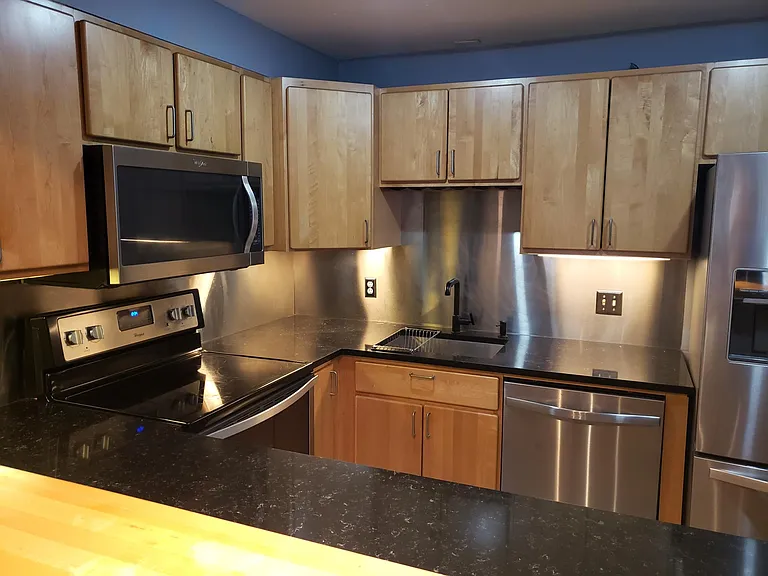 150 Melrose Ave E #205 — Photo 8
