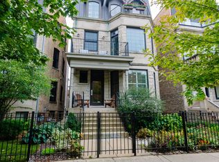 1255 W Addison St #1, Chicago, IL 60613