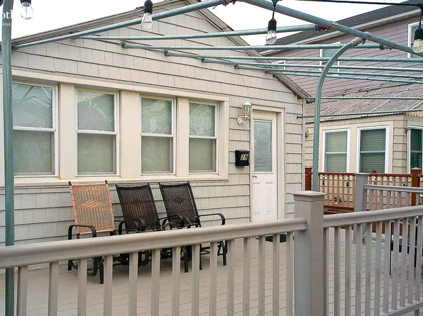 29 Irving Walk image 1 of 7