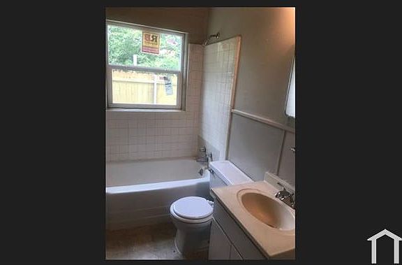 4th image of 7629 Colton Dr