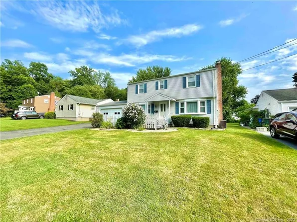 81 Rosewood Dr, Newington, CT 06111