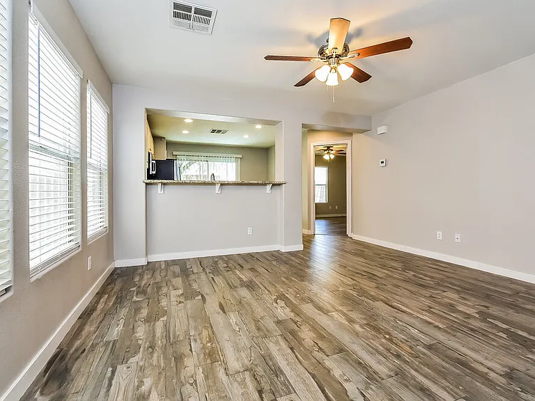 5036 Ironhorse Ranch Ave — Photo 6