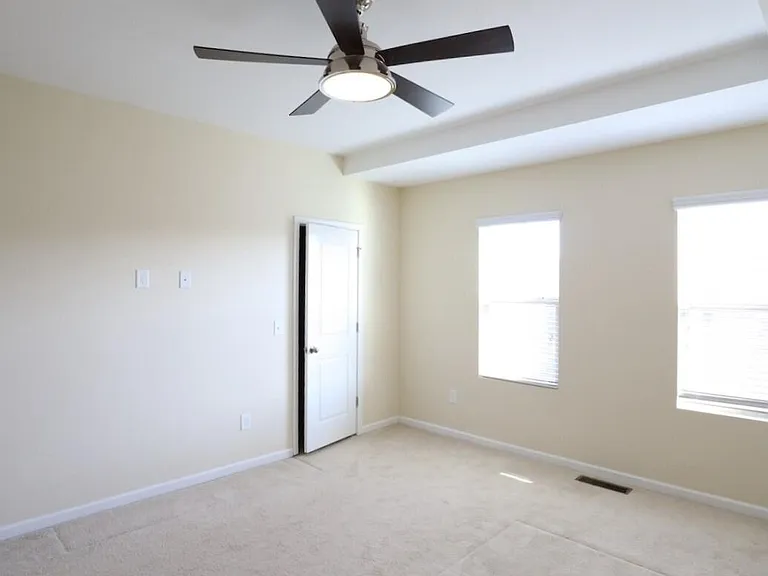 1517 Crafton Way — Photo 15