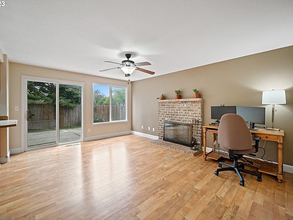 5th image of 2507 NE 95th Ct