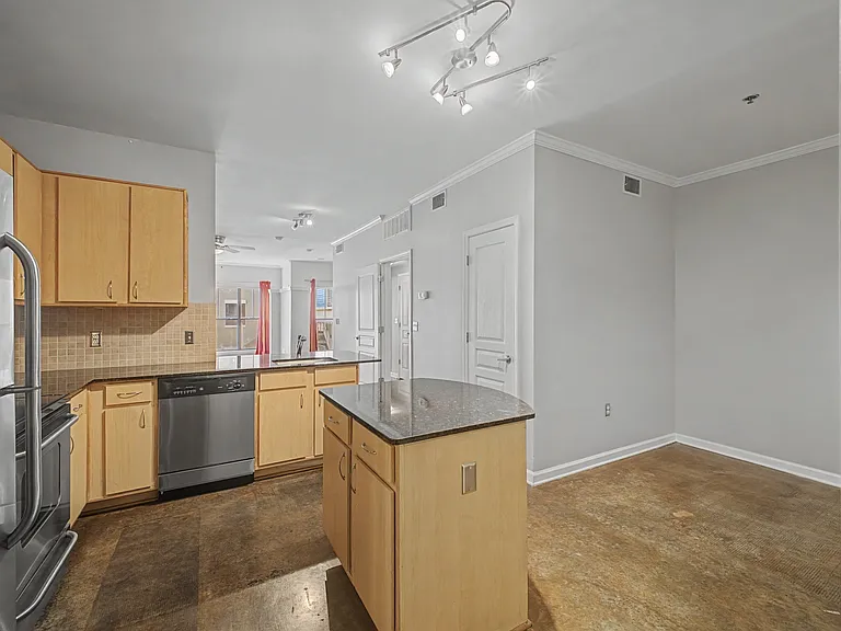 1803 Broadway #612 — Photo 13