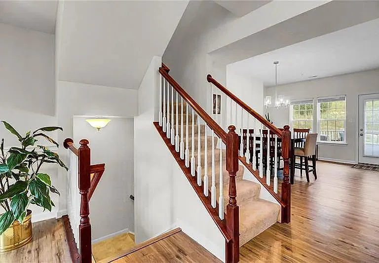 611 Edison Dr — Photo 26