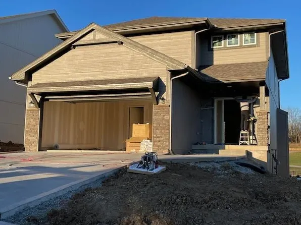 16048 Ryan Cir, Parkville, MO 64152