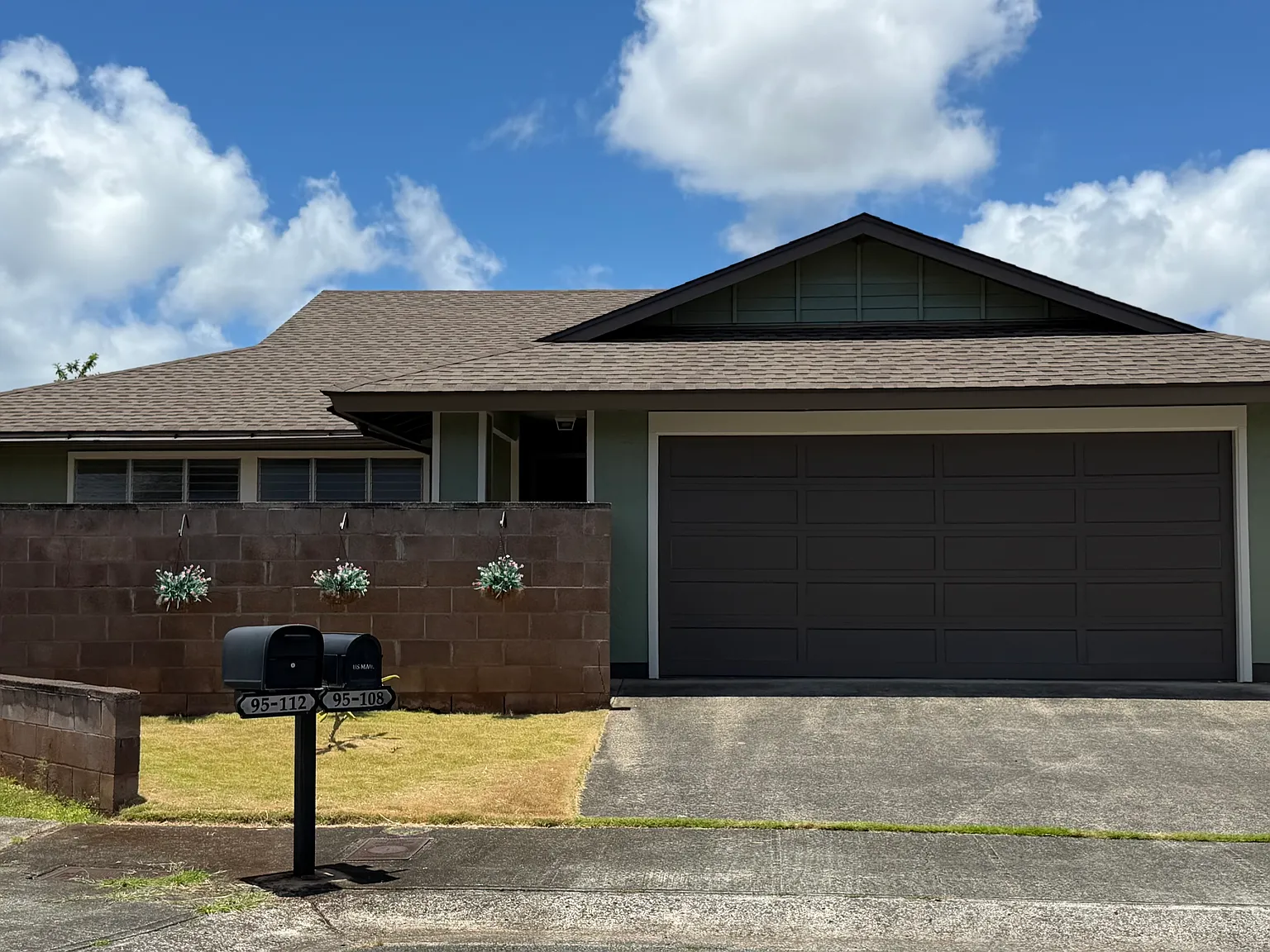 3 bed, 1412 sqft, $4,400 — Photo 1