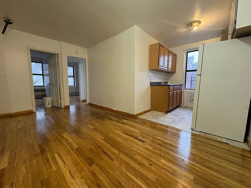 1st image of 233 Jamaica Ave #2L