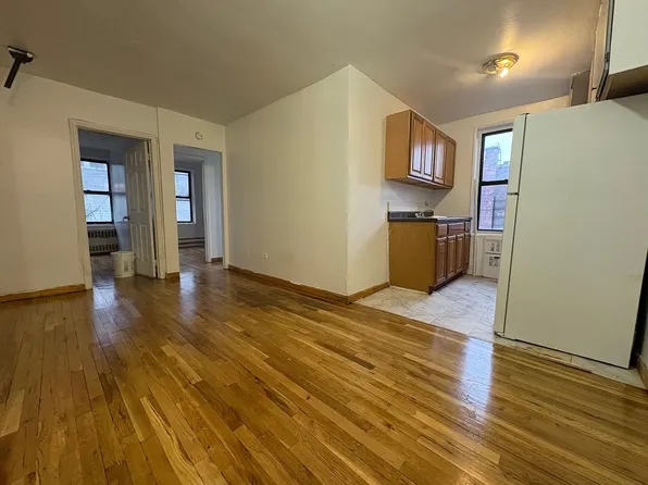 233 Jamaica Ave #2L, Brooklyn, NY 11207