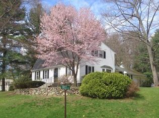 28 Hearthstone Dr, Medfield, MA 02052