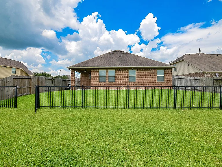 2227 Leonetti Ln — Photo 50