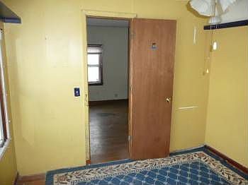 2nd image of 5535 Clark St