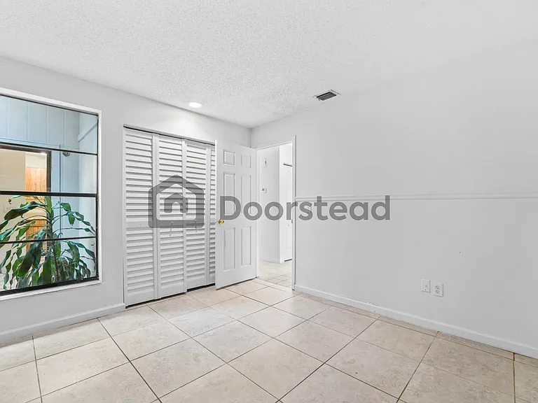 2434 Barbados Dr — Photo 6
