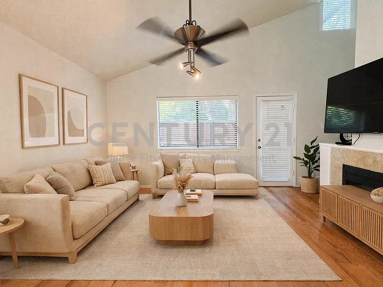 5759 Cedar Creek Dr — Photo 4