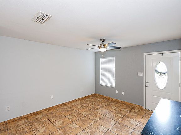 4th image of 1008 Trent Dr