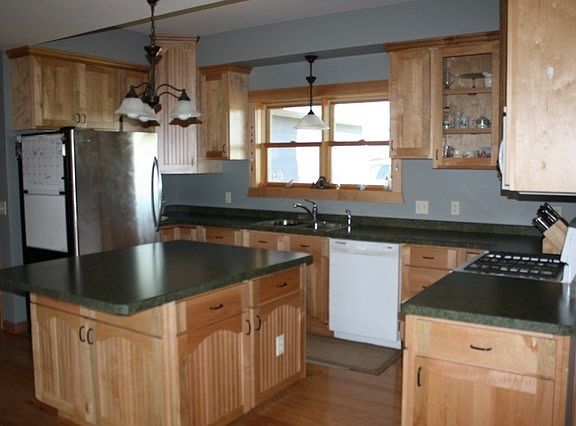 3rd image of N3335 River Ave