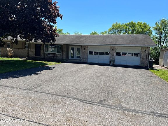 2nd image of 181 Poplar Ave