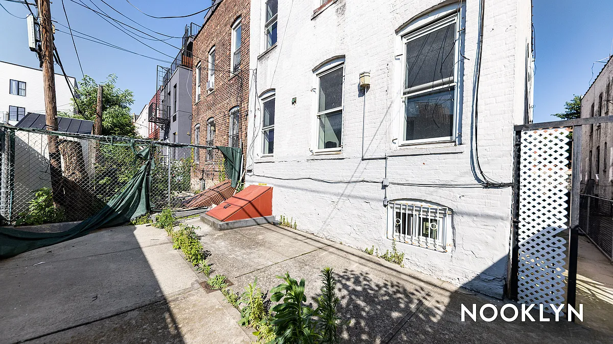 Building Photo - 329 Woodbine St #1L