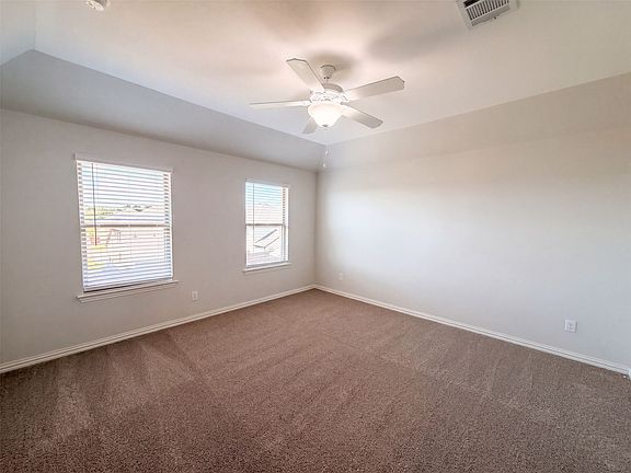 4th image of 1448 Martingale Ln
