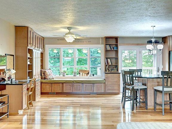 5th image of 4345 N Centennial Dr
