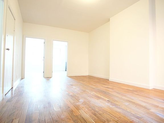 4th image of 715 Lexington Ave APT 3