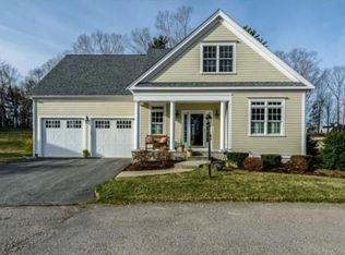 42 Ridgewood Xing, Hingham, MA 02043