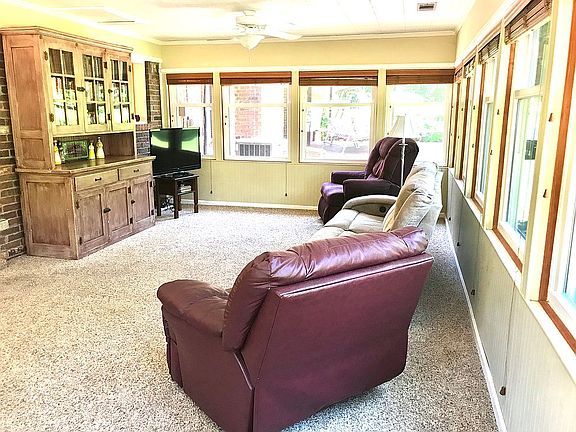 Large, Beautiful Sunroom
