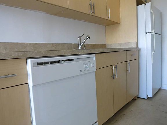 5th image of 4309 47th Ave APT 6K