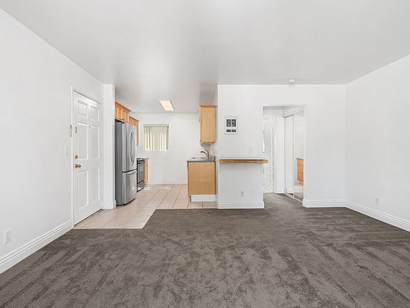 3rd image of 2850 Reynard Way APT 21