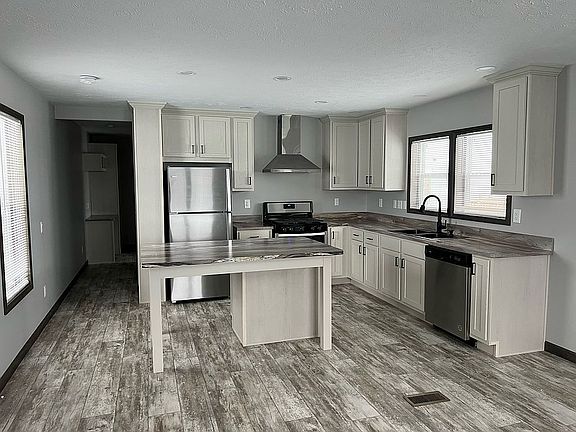 5th image of 8636 Harrow Ln