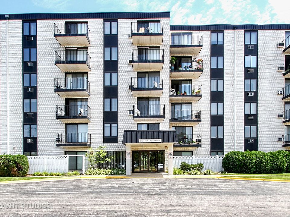 1st image of 9737 N Fox Glen Dr APT 3F