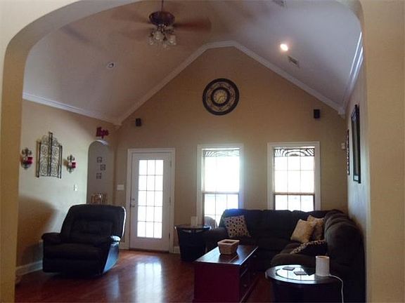 5th image of 46434 Country Ln