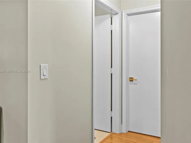 6885 NW 75th Pl — Photo 10