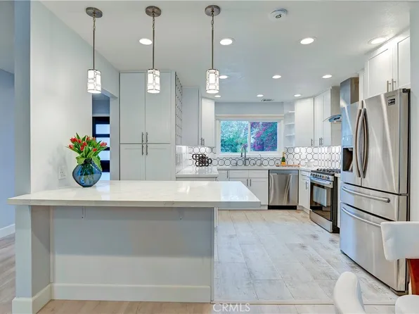 16 Queens Wreath Way, Irvine, CA 92612