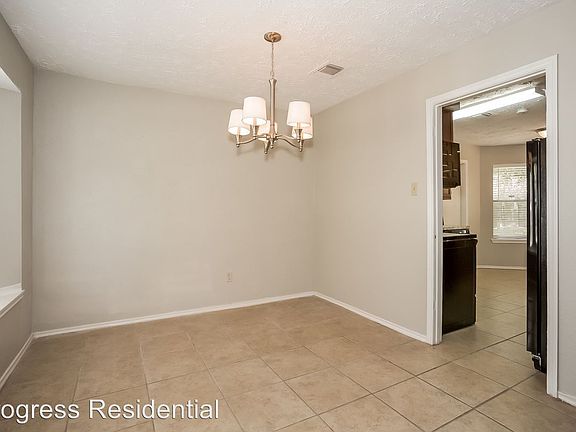 04-DiningRoom