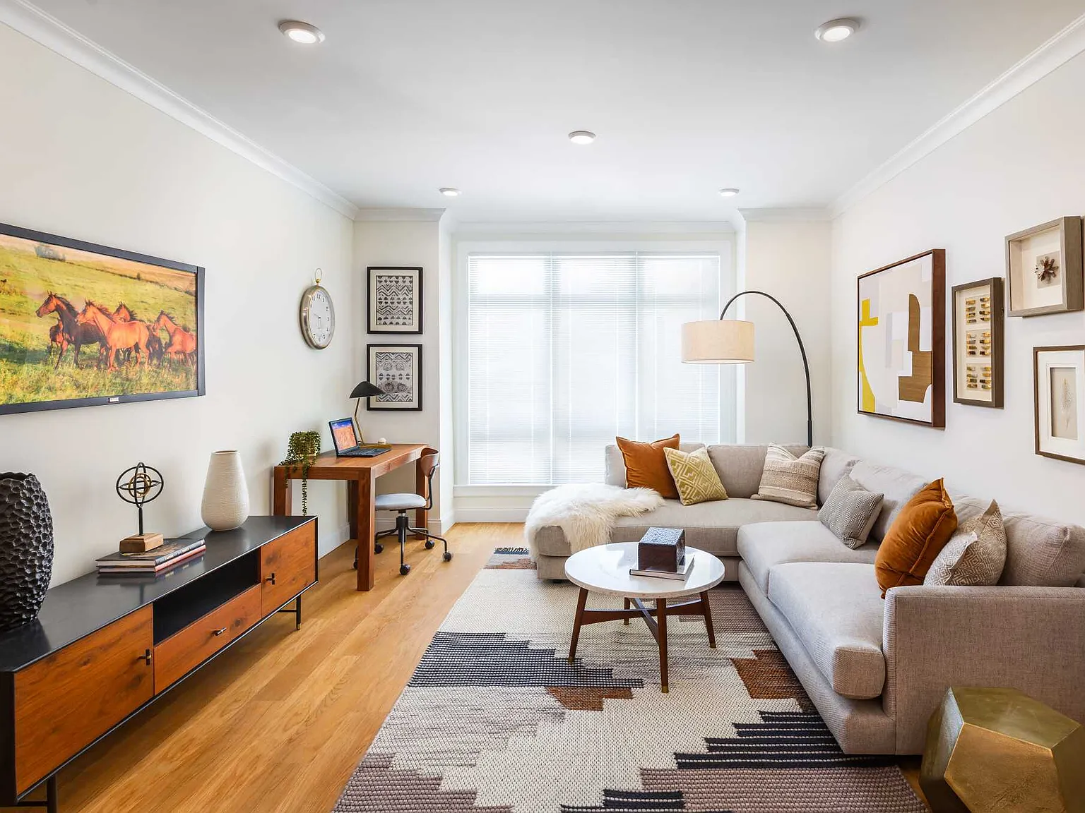 2 bed, $4,815 — Photo 4