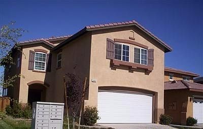1st image of 14452 Moon Valley St