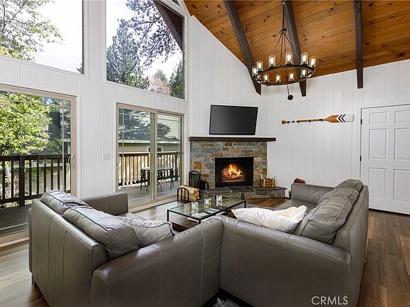 3rd image of 27364 Pinewood Dr