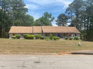 1538 Stoneleigh Hill Rd, Lithonia, GA 30058