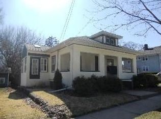 389 Slade Ave, Elgin, IL 60120