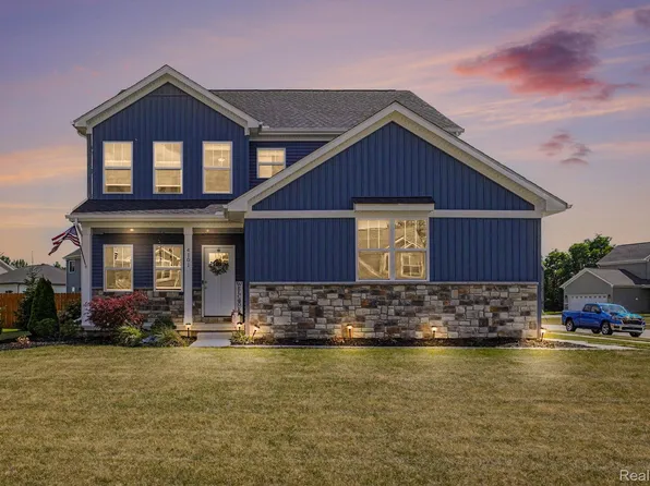 4101 Cedar Ln, Grand Blanc, MI 48439