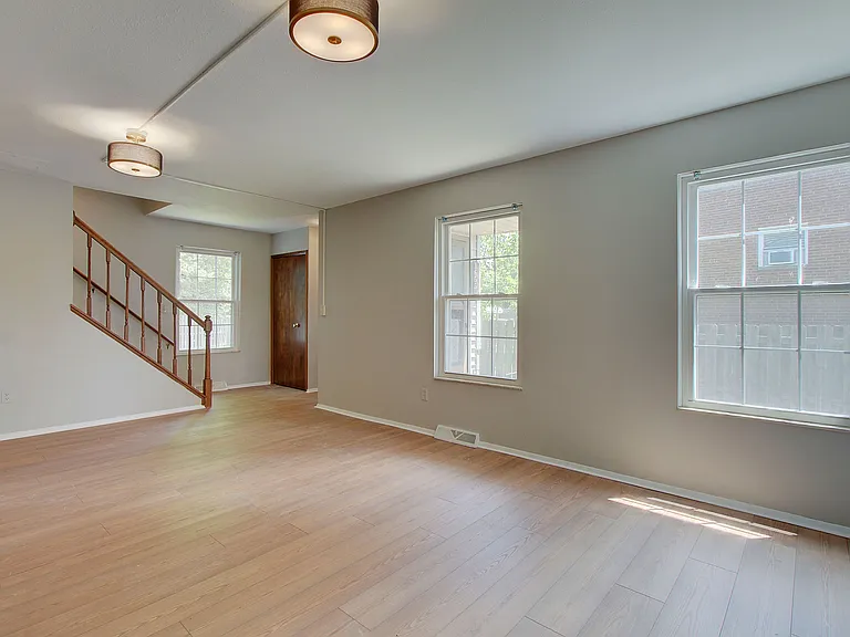 1655 Southbend Dr — Photo 14
