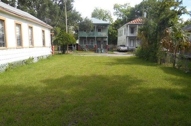 2nd image of 1267 W 5th St